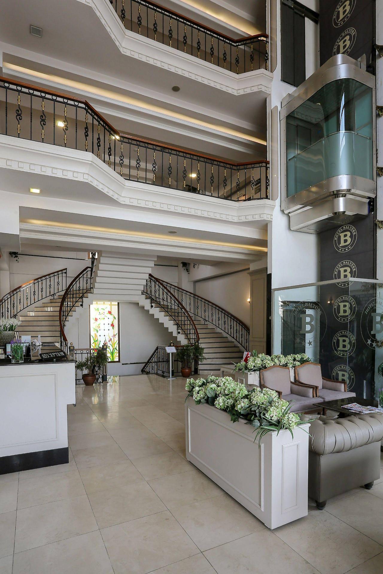 บัลเติร์ก โฮเต็ล อิซมิต Hotel โคจาเอลี ภายนอก รูปภาพ