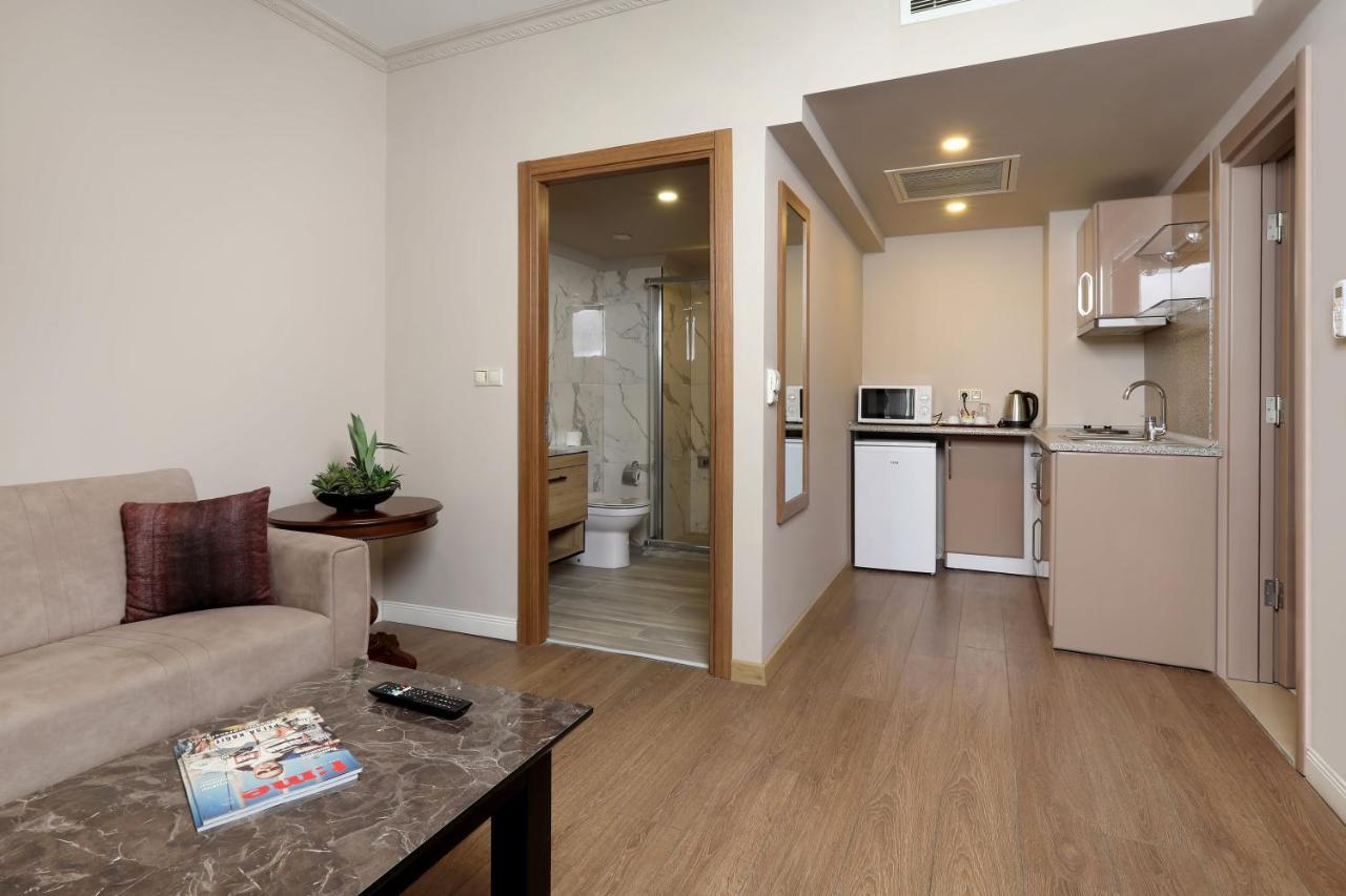 บัลเติร์ก โฮเต็ล อิซมิต Hotel โคจาเอลี ภายนอก รูปภาพ